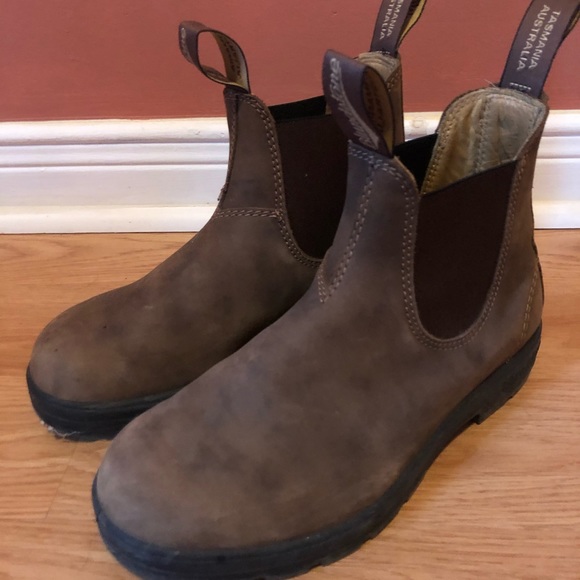 COPY - Light Brown Blundstones - Picture 1 of 6